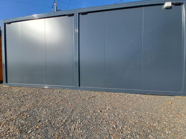 Module Préfabriqué de 13 m2 – Bardage Bois, Toit Plat + Façade Vitrée