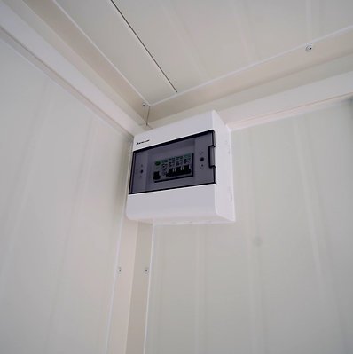 37e3c5_871c9a63c29c41699f81cfa76cdd2f7fmv2.jpg Module Container Aménagé de 18 m2