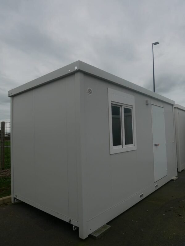 batiment_modulaire_occasion_ref1251-1.jpg Module Préfabriqué de 12m²